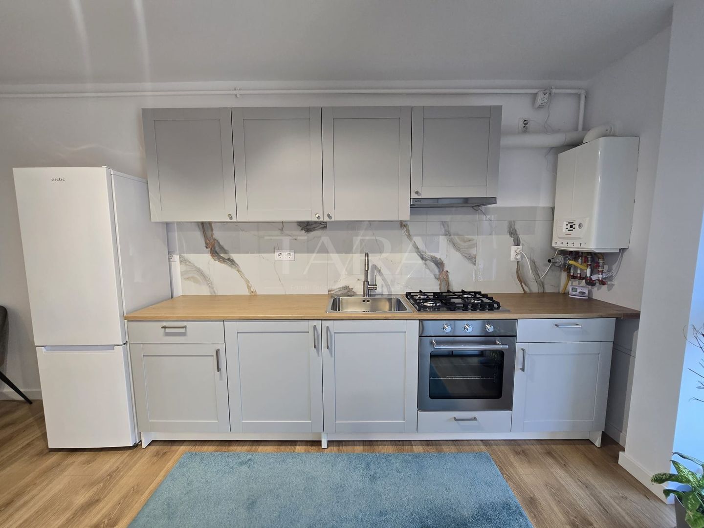 Apartament ultrafinisat cu 2 camere, zona centrala in Floresti. - Poză 4