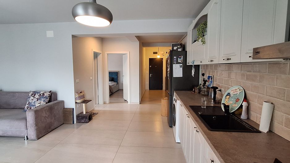 Apartament cu 2 camere si  2 locuri de parcare - Poză 3