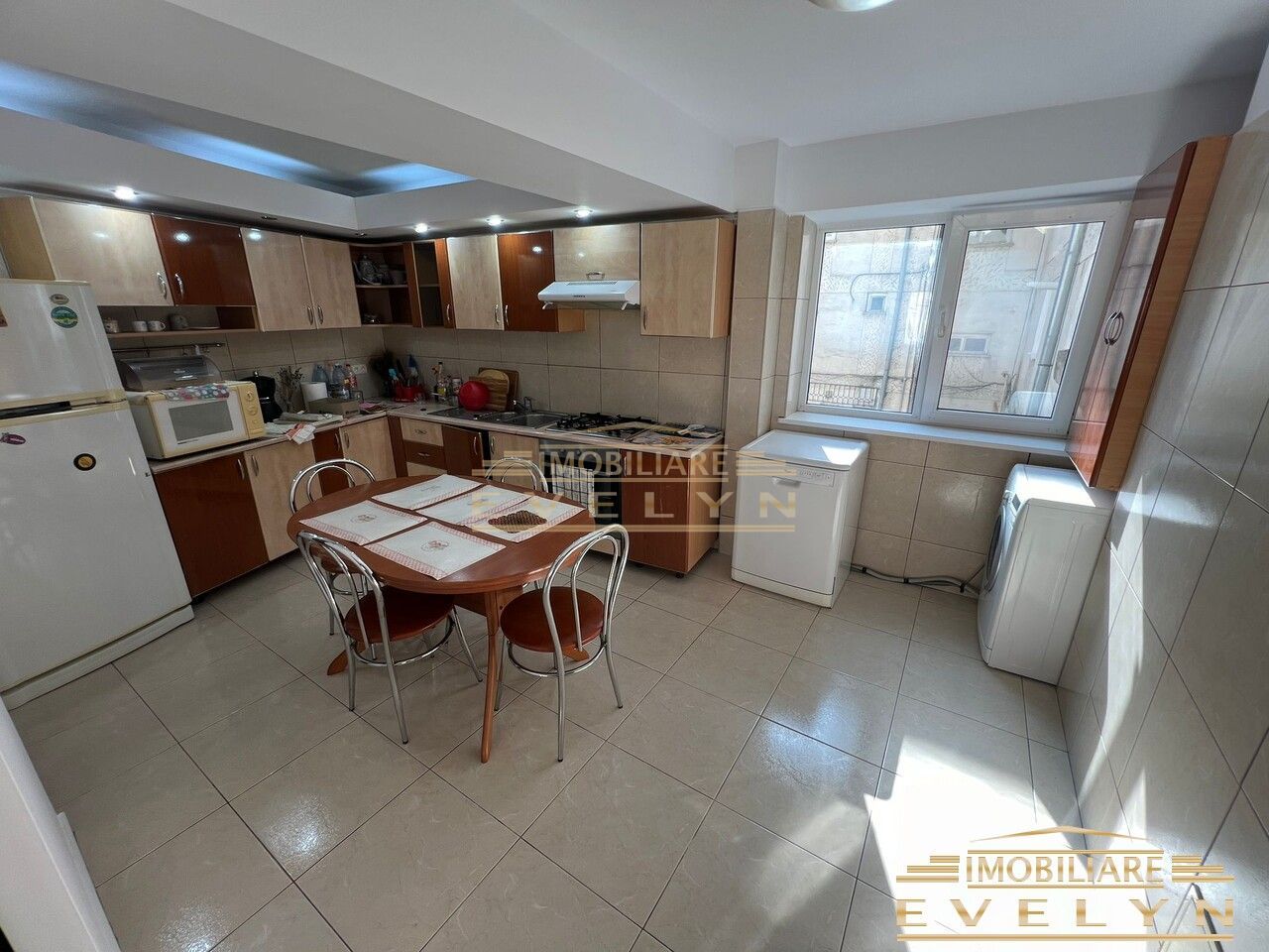 Apartament 2 camere de inchiriat, zona Piata Mare ( Restaurant Miorita ) - Poză 1
