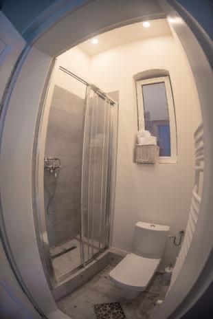 APARTAMENT 3 CAMERE NOU RENOVAT - ZONA SINAIA - Poză 15