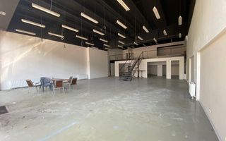 Spatiu comercial cu parcare - Poză 3