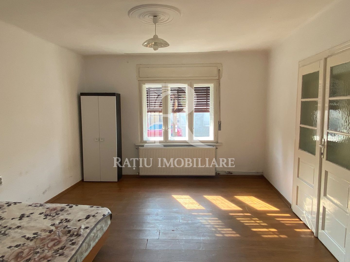 Casa cu 4 camere | Str.Louis Pasteur | Oradea - Poză 1