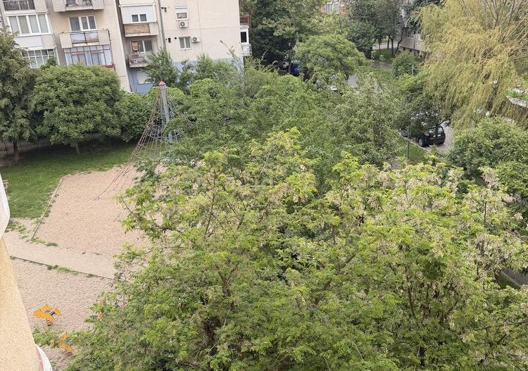 BRASADAS vinde ap 3 cam etaj 3/4 in Carpați 2. - Poză 8