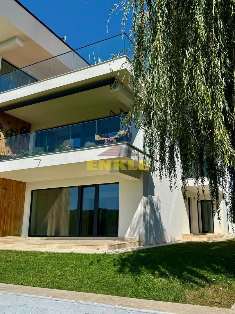 Apartament de lux, 5 minute de Botoșani, 109 mp utili+terasă si curte - Poză 4