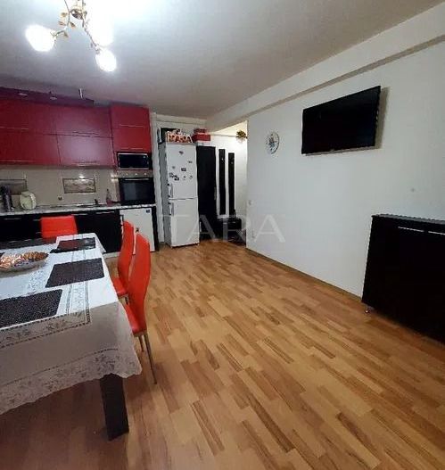 Apartament cu 3 camere in Floresti. - Poză 2