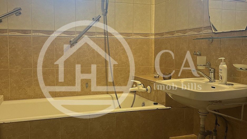 Apartament cu 4 camere de vanzare in Rogerius Oradea - Poză 9