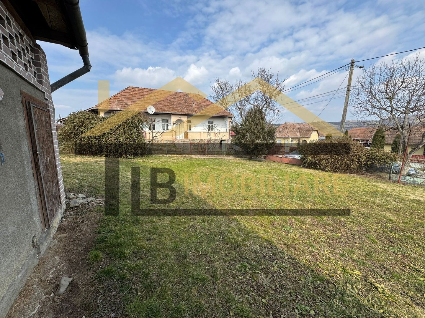 Casa individuala, 1192 mp teren, Zona Voiniceni - Poză 2