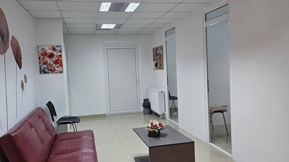 Spațiu comercial de vânzare – Complex Vega, strada Tecuci - Poză 3