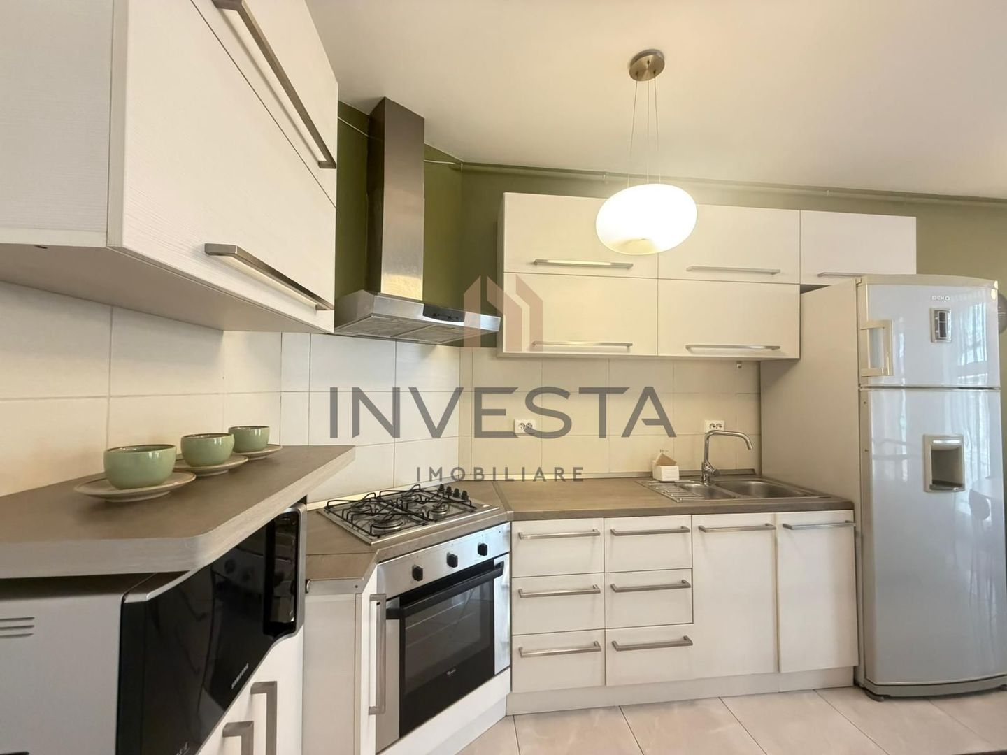 Casa finisata modern - zona centrala! - Poză 4