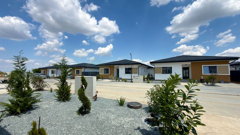 Casa 4 camere pe parter-Tunari | Teren 400 mp - Poză 13