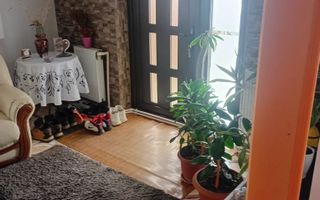 Inchiriez etaj vila - Poză 1