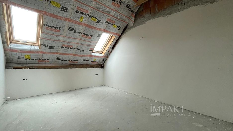 Casa spatioasa cu 1000 mp teren in Aiton - Poză 12