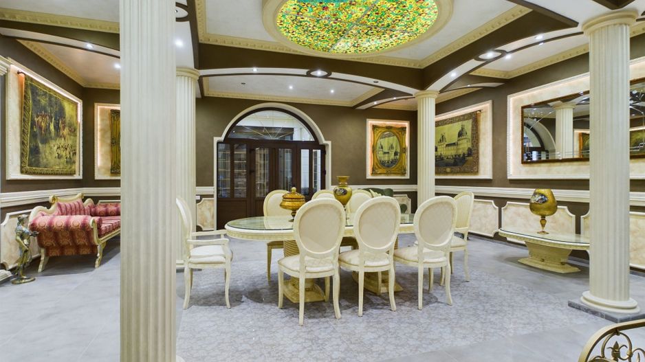 Vilă luxoasă cu o casă de oaspeți în Serbia - Poză 14