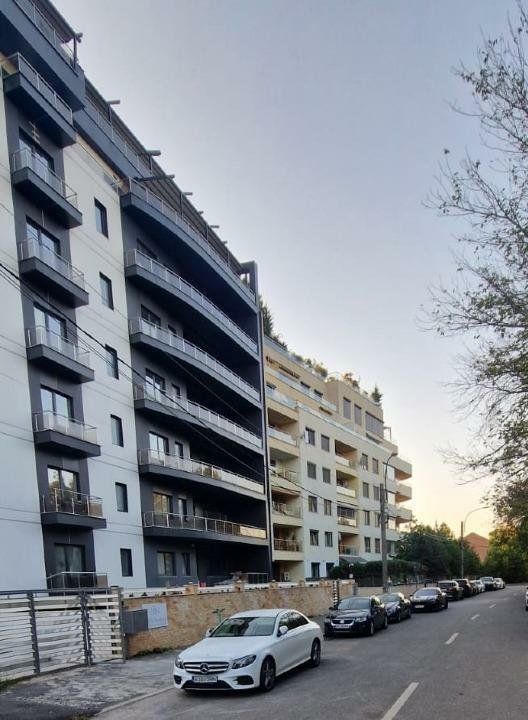 PENTHOUSE DE LUX CU VEDERE LA PARCUL HERASTRAU - Poză 3