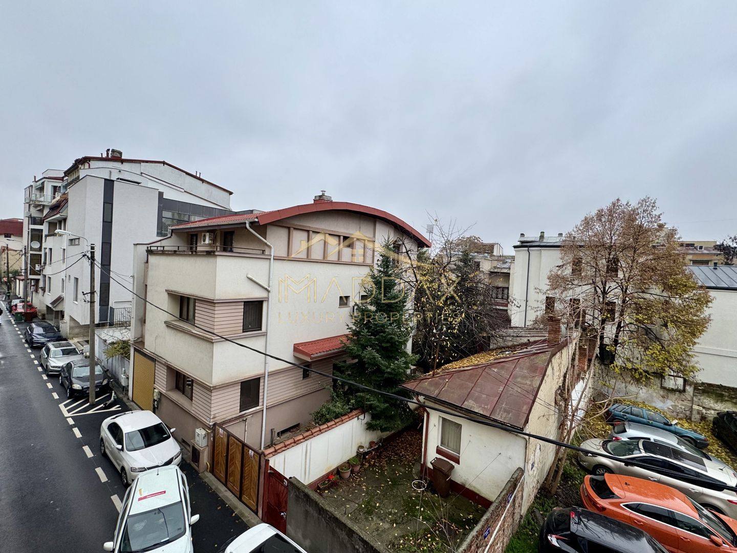 Vila centrala cu 13 camere *460mpu* + garaj // Dorobanți - Poză 35