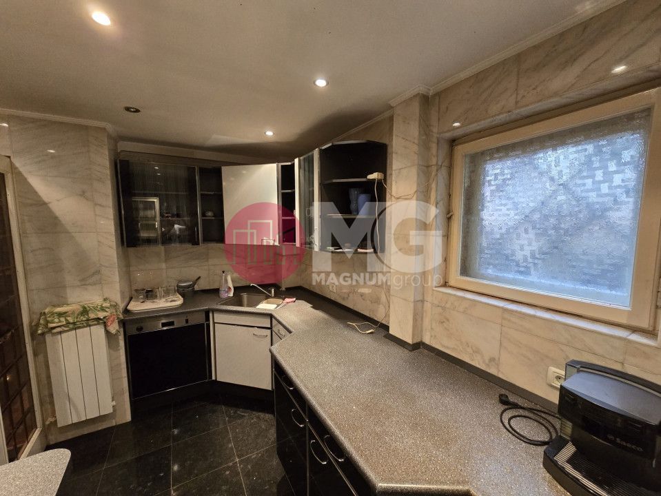 Casa de vanzare - zona Stefan cel mare - Poză 12