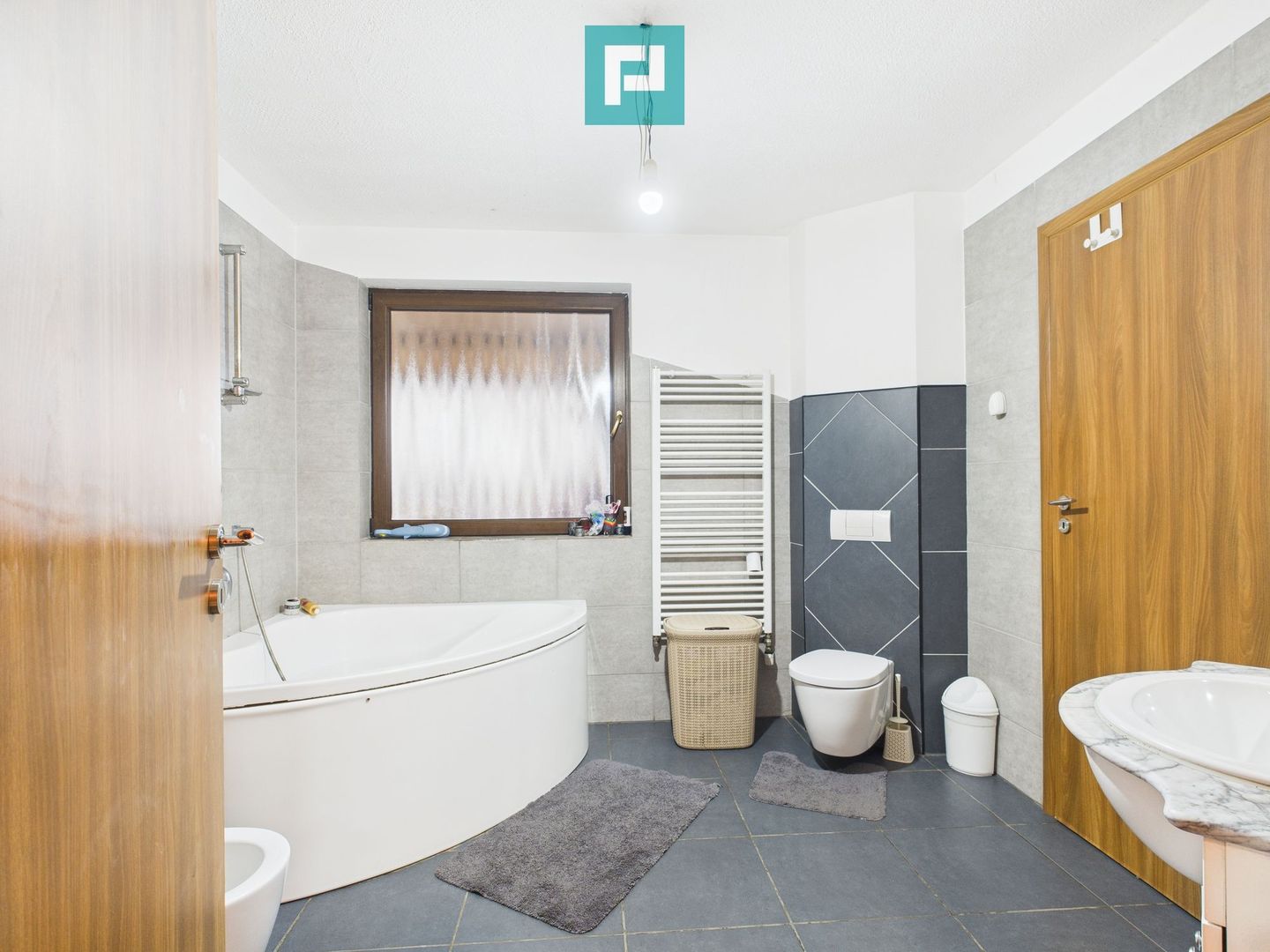 Casă individuală spațioasă, la 10 km de Timișoara - Poză 13