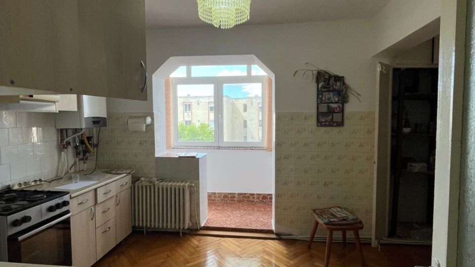 Apartament 4 camere 2 bai Central - Poză 4