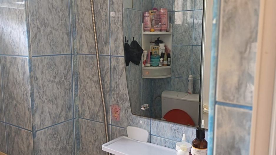 De vanzare apartament 3 camere – Micro 40 – Parter cu gradina - Poză 5
