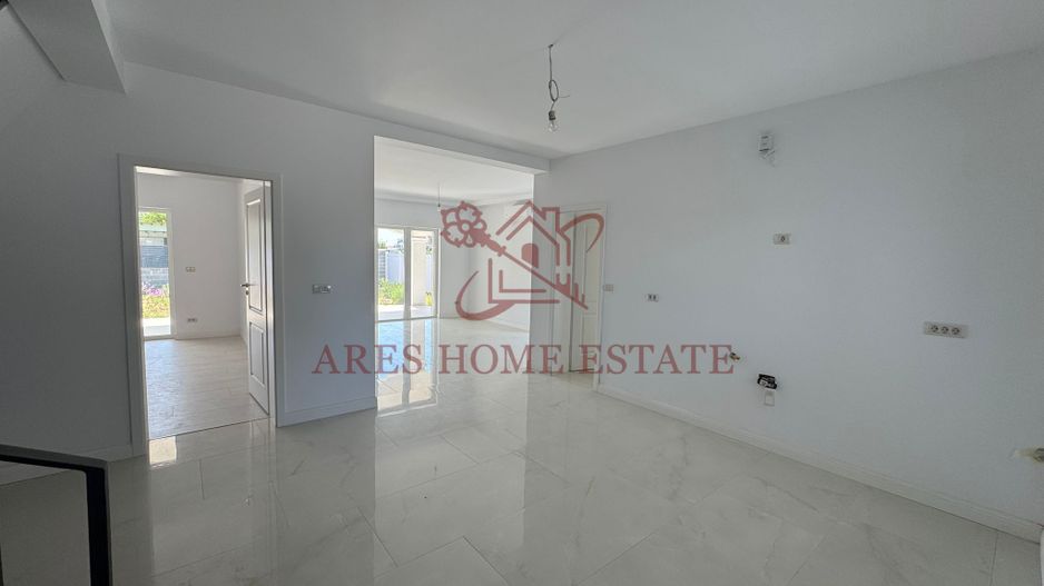 Duplex modern pe parter, 3 camere, 2 băi și terasă de 25 mp – Giarmata - Poză 11