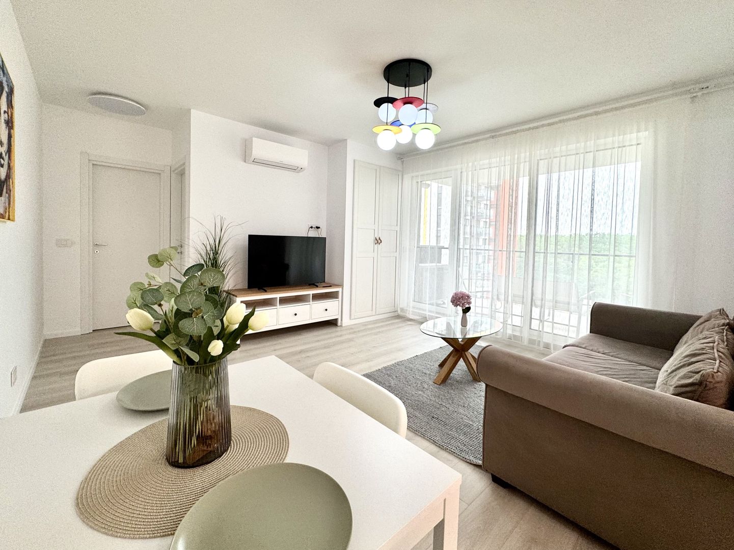 3 camere modern, vedere panormica spre pădurea verde, zona Lipovei - Poză 1