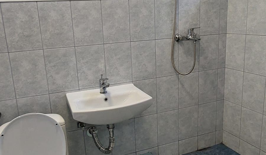 Închiriez apartament  2 camere- Piata Unirii, parțial mobilat - Poză 5