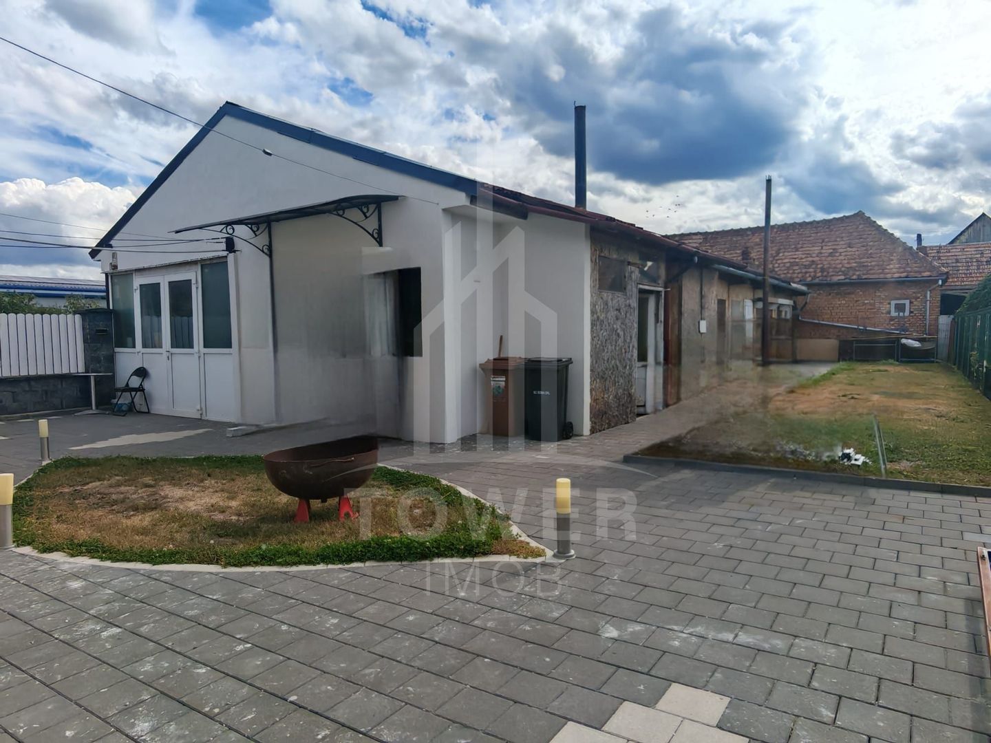 Casă individuală cu 2 apartamente și anexă generos de 100 mp - Poză 17