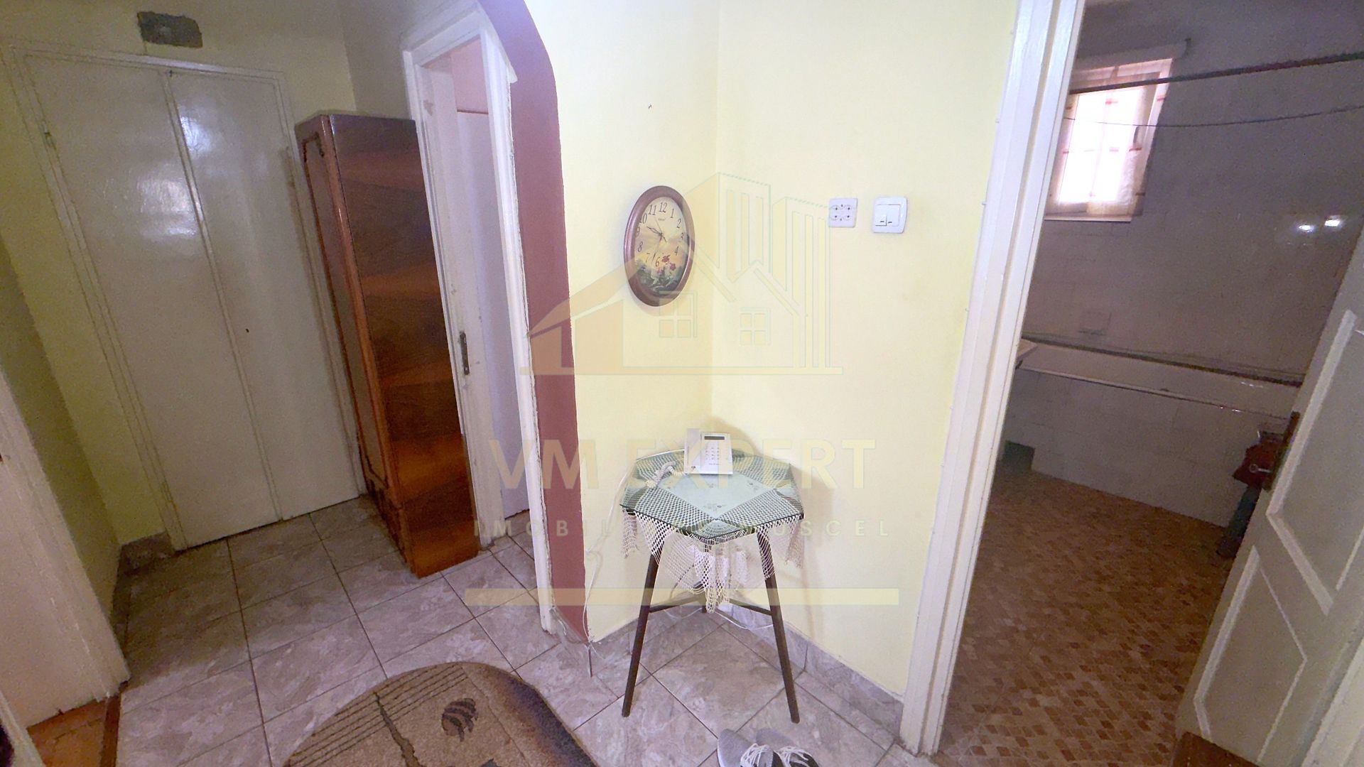 APARTAMENT 2 CAMERE ETAJ 4 ZONA ULTRACENTRALĂ CAMPULUNG - Poză 18