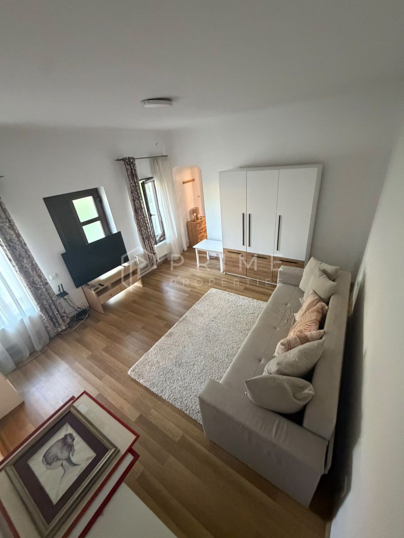 Casa de inchiriat Remetea - Curte comuna - Zona linistita - Poză 1