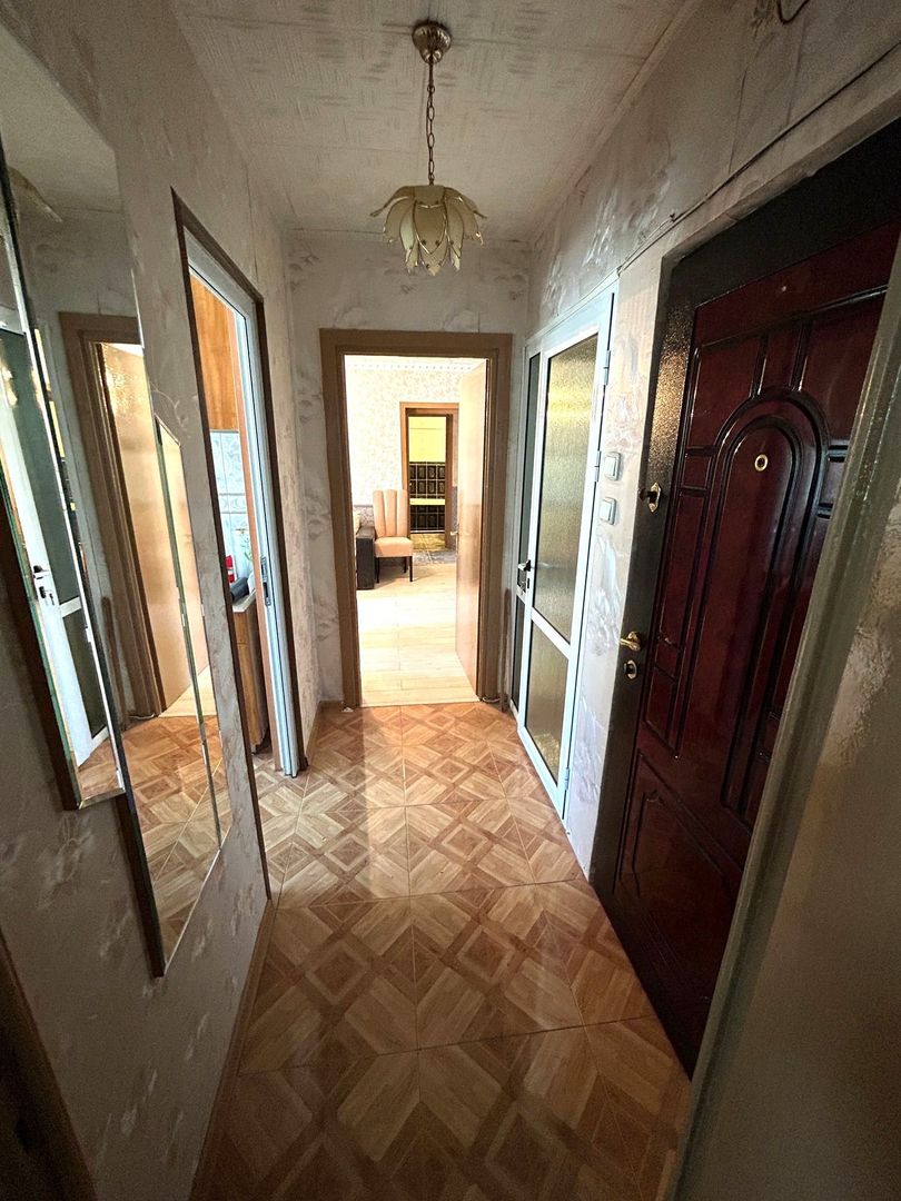 Apartament cu 3 camere  | 55 mp | Centru  |  Comison 0 - Poză 9