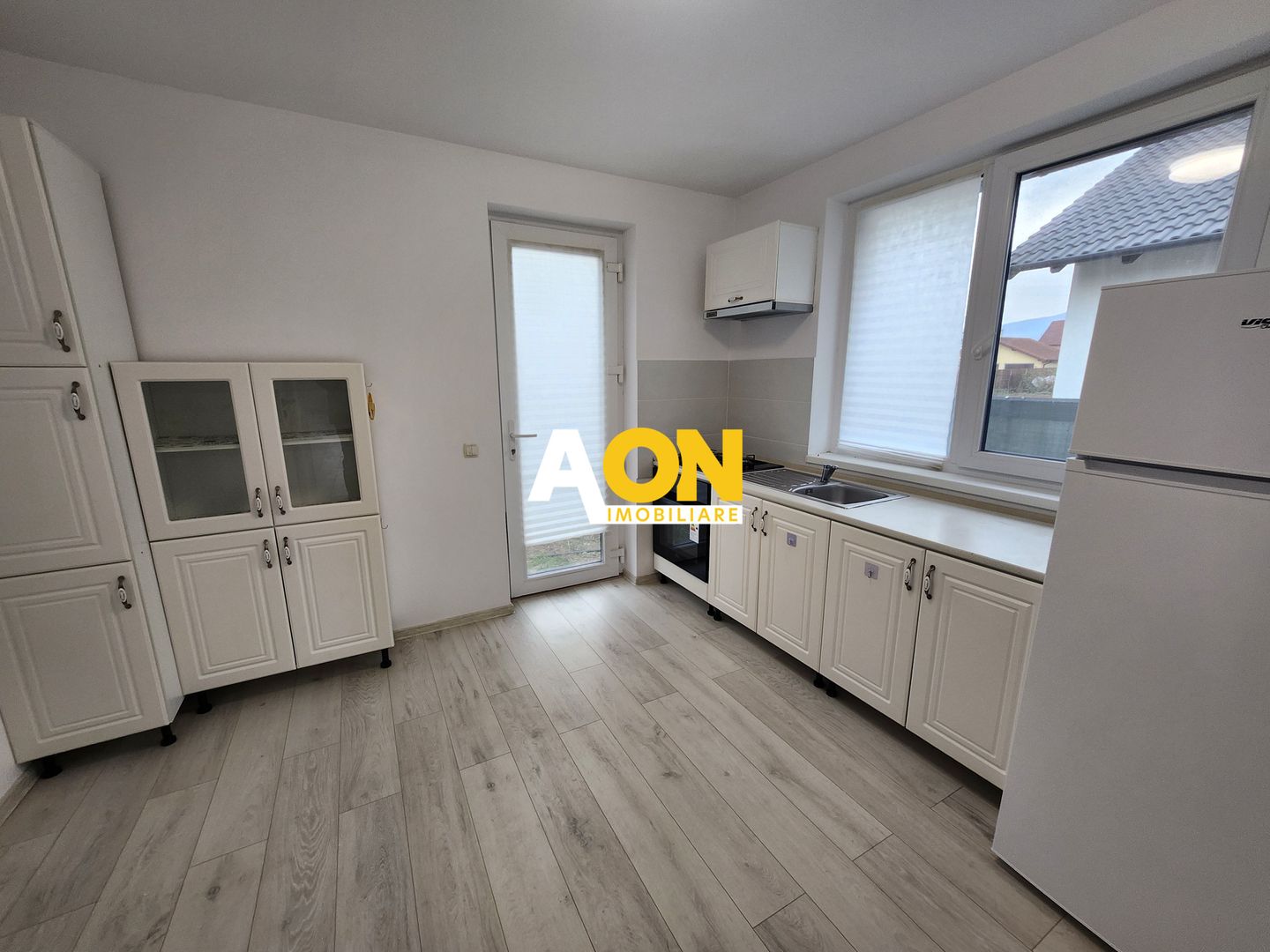 De inchiriat casa noua, complet mobilata, Ampoi - Poză 8