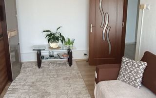 Vând apartament 3 camere MICRO 17 - Poză 1