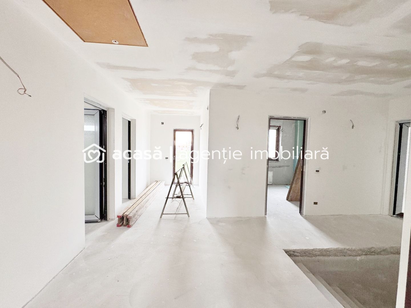 Vilă unică, gata să devină locuința ta de vis, în Livada. - Poză 7