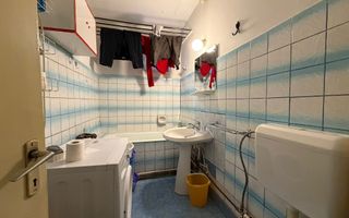 Apartament decomandat cu 2 camere, etaj intermediar, cartier Sasar - Poză 5