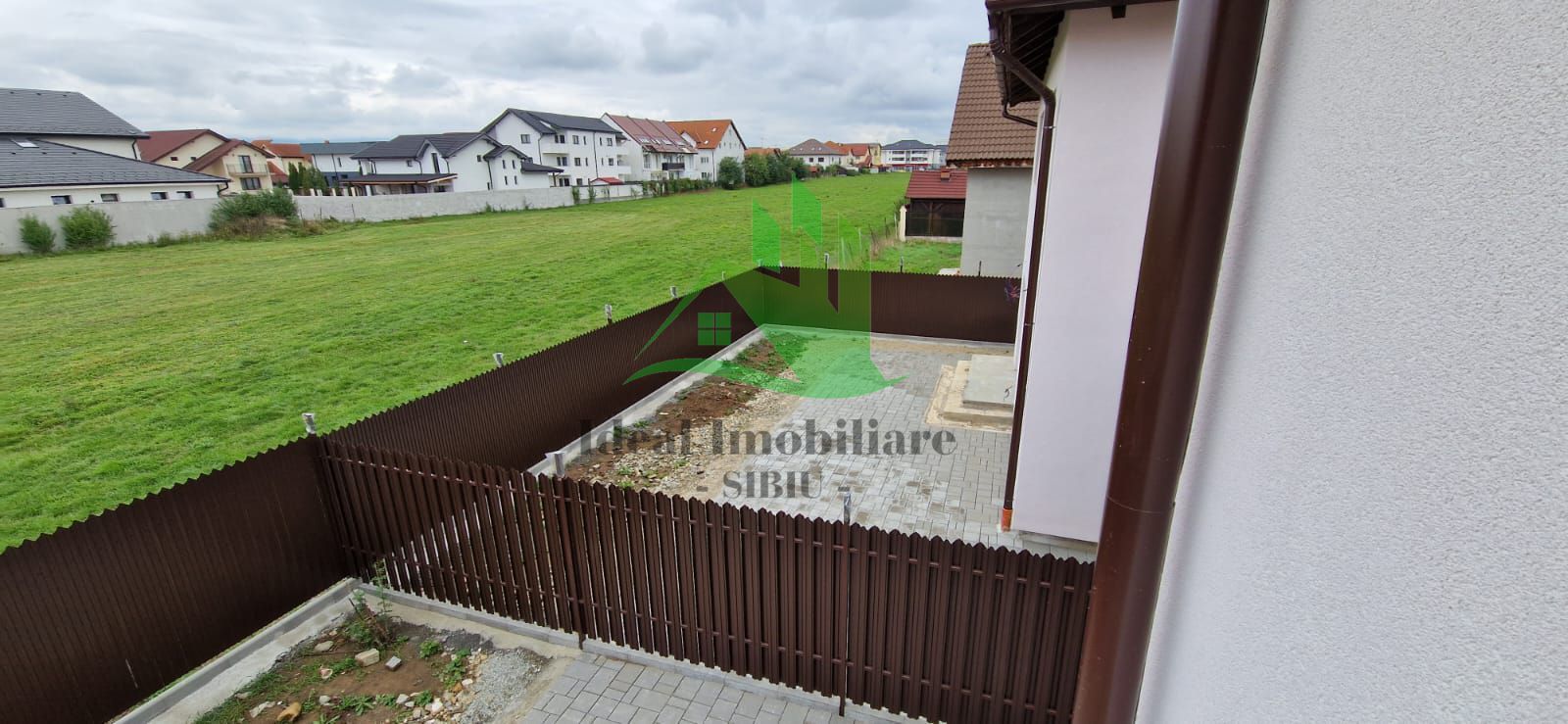 Casa Single cu 4 camere si carport, Zona Brana Selimbar - Poză 7