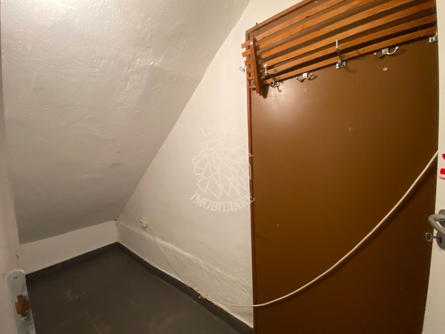 Spatiu comercial 50 mp- ideal birou/salon/cabinet- Zona Centrala - Poză 7