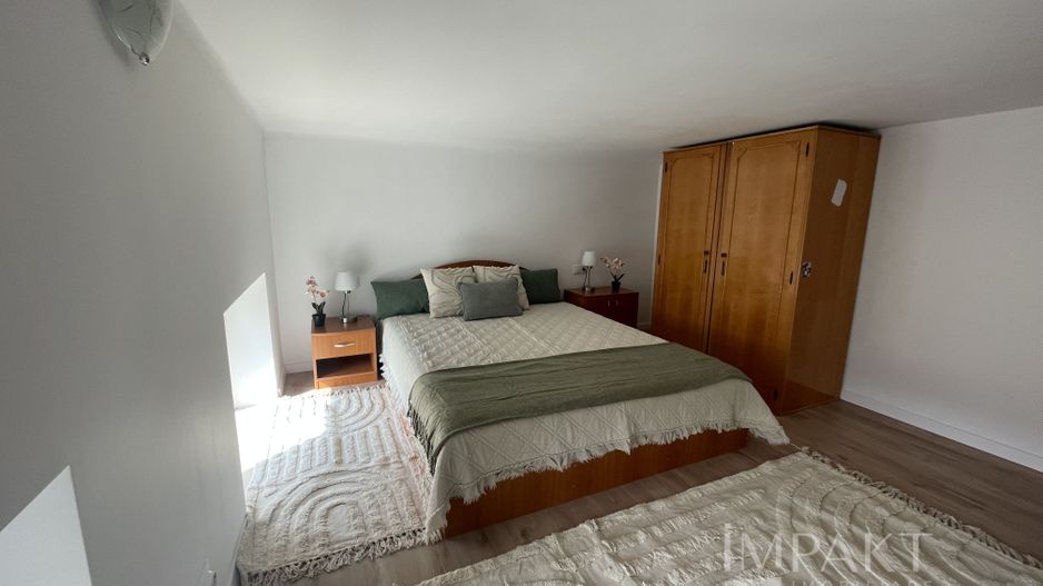 Apartament cu doua dormitoare, doua bai si living langa Piata Unirii - Poză 3