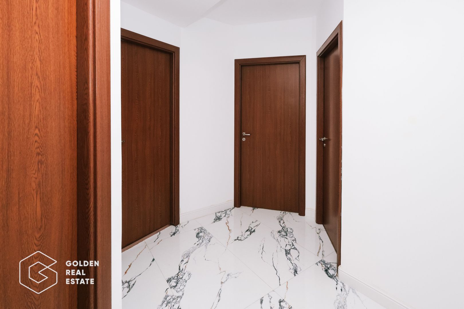 Apartament 3 camere, complet mobilat, garaj inclus – Pipera, 93 mp - Poză 19