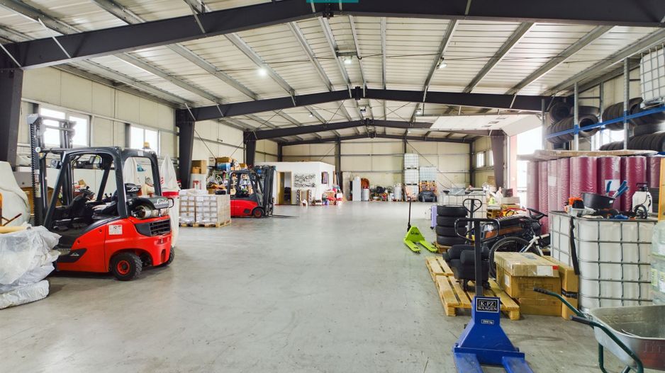 Hală industrială cu teren de 3600 mp în Gai - Poză 2