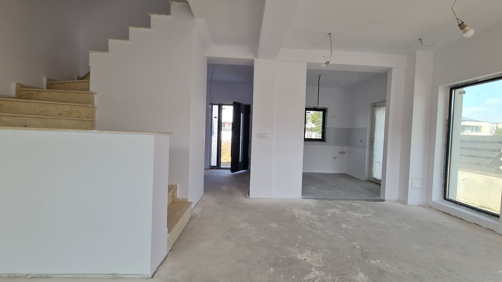 Duplex 5 camere cu 300 mp teren - parcare 4+, incalzire pardoseala - Poză 2