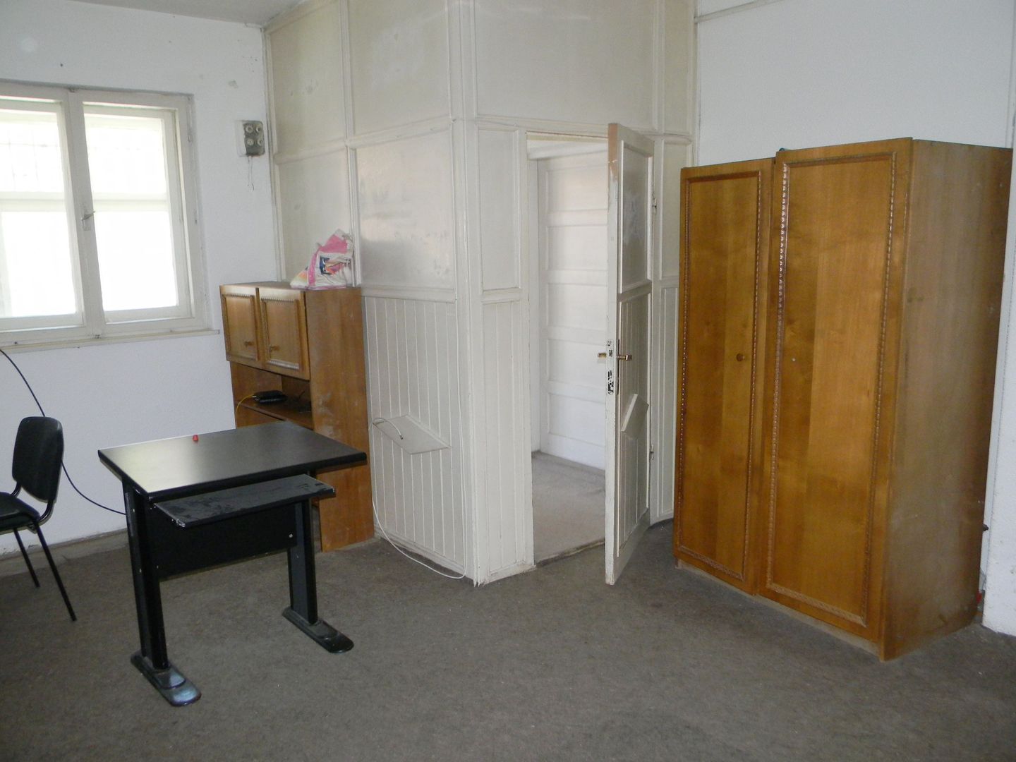 Proprietate cu 2 hale si casa la inchiriat,teren 1350mp - Poză 21