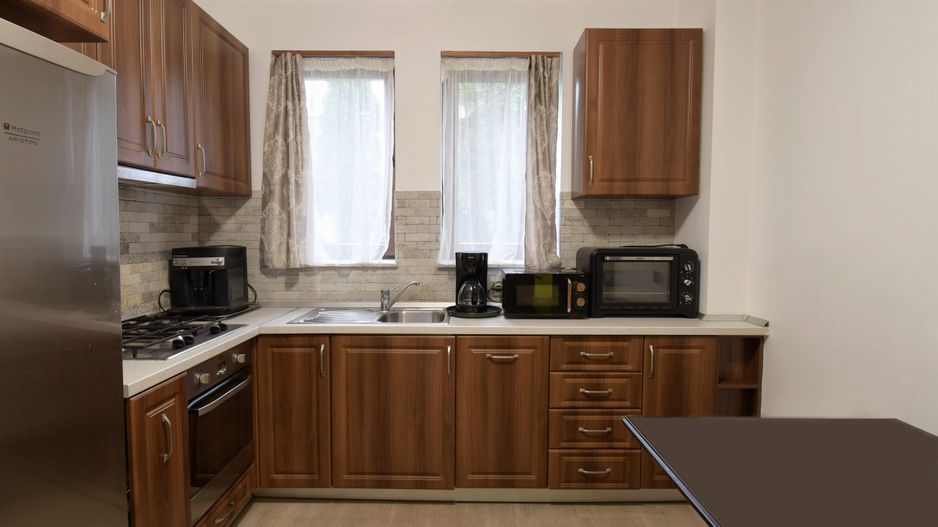 Casa cu 5 camere de inchiriat, zona Becas - Poză 18