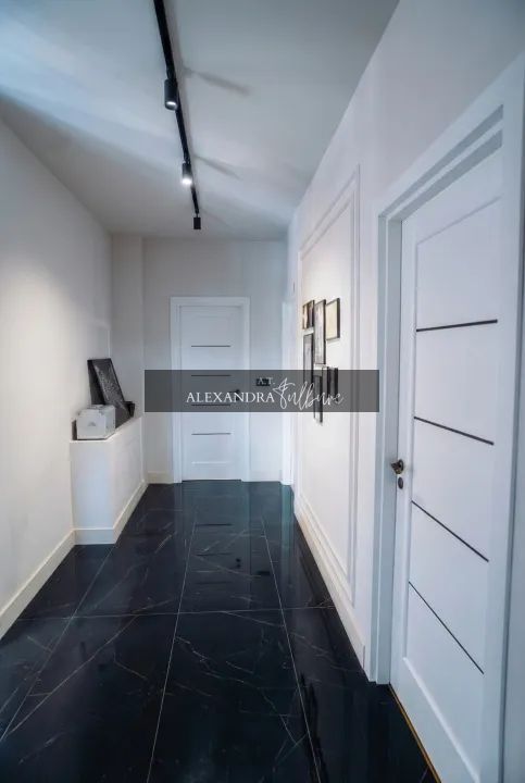 Duplex 4 camere, 170 mp, S+P+ET,  rooftop 100 mp, 4 garaje - Poză 9