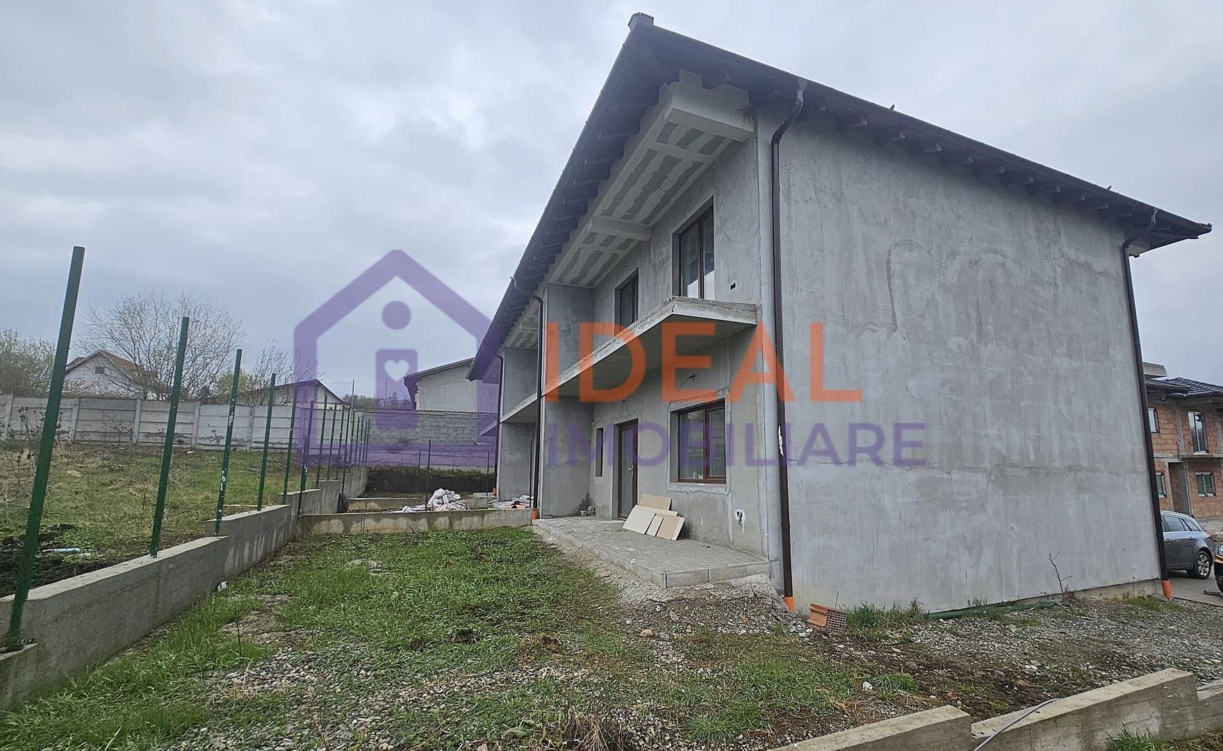 Triplex cu 4 camere si gradina, in Cisnadie - Poză 1