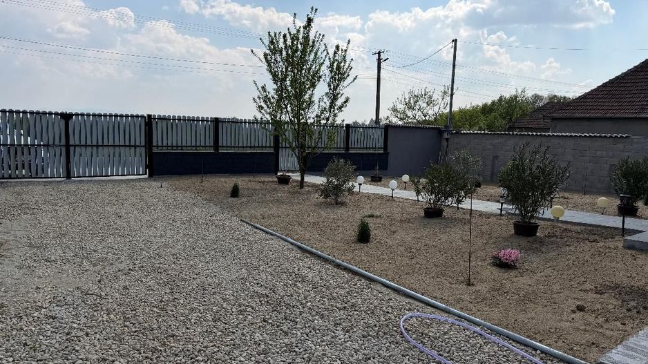 Casa noua in localitatea Carandeni - Poză 18