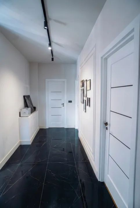 Duplex 4 camere, 170 mp, S+P+ET,  rooftop 100 mp, 4 garaje - Poză 9