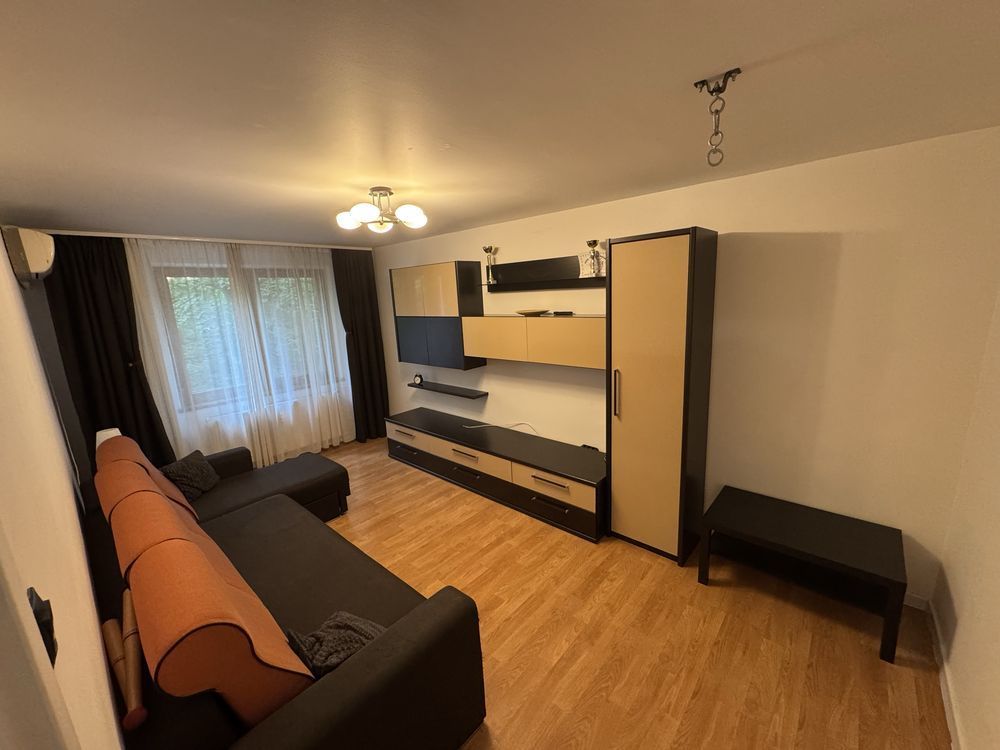 De Închiriat: Apartament 3 Camere la Metrou Brâncoveanu - Poză 1