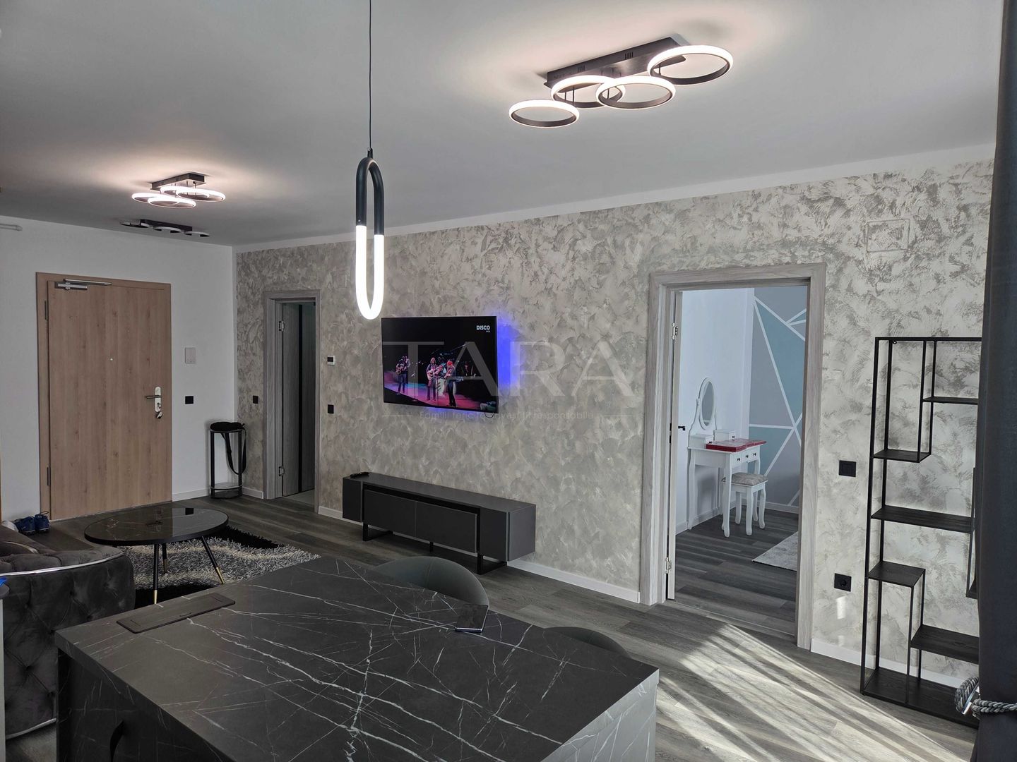 Apartament modern cu 2 camere, zona VIVO - Poză 2