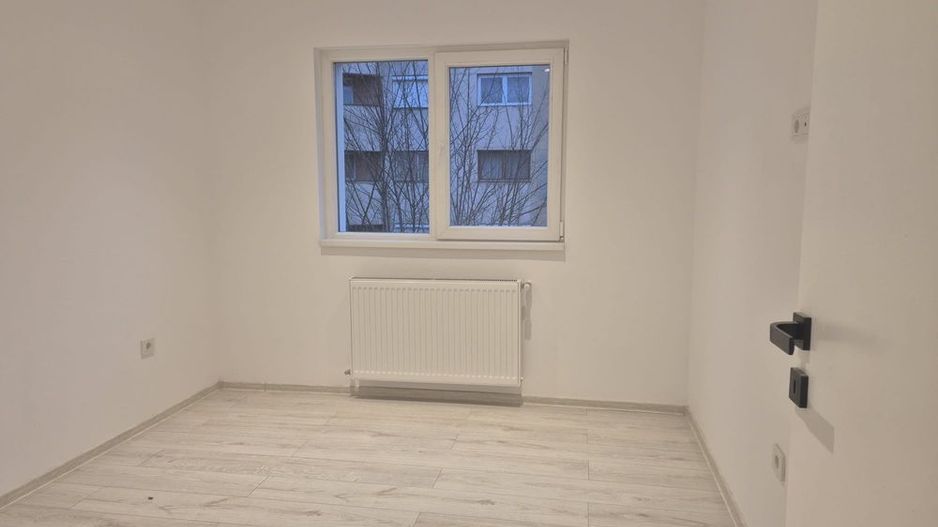 BRASADAS vinde ap 4 cam etaj 3/4 in Micro 16. - Poză 6