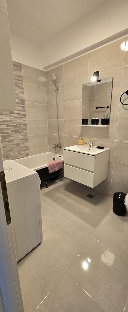 De inchiriat-apartament 2 camere, decomandat, etaj 1/5, Dr. Taberei - Plaza Mall - Poză 5